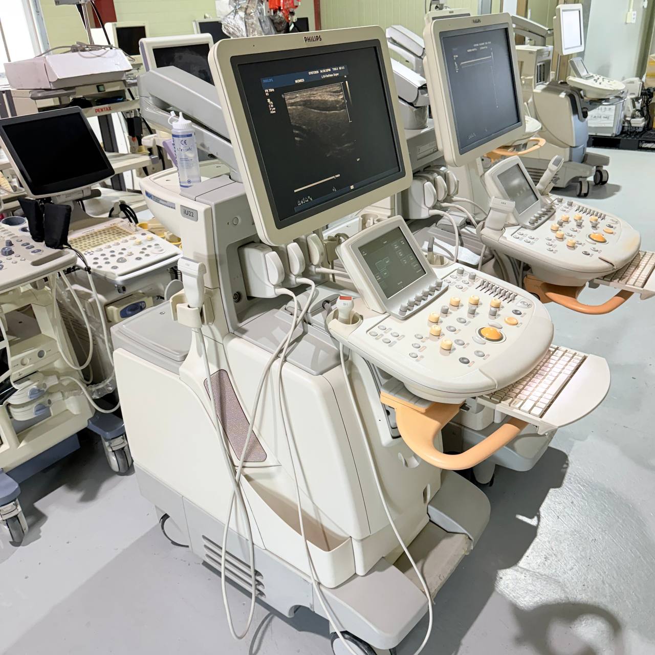 필립스 iU22 Ultrasound Machine - photo 11