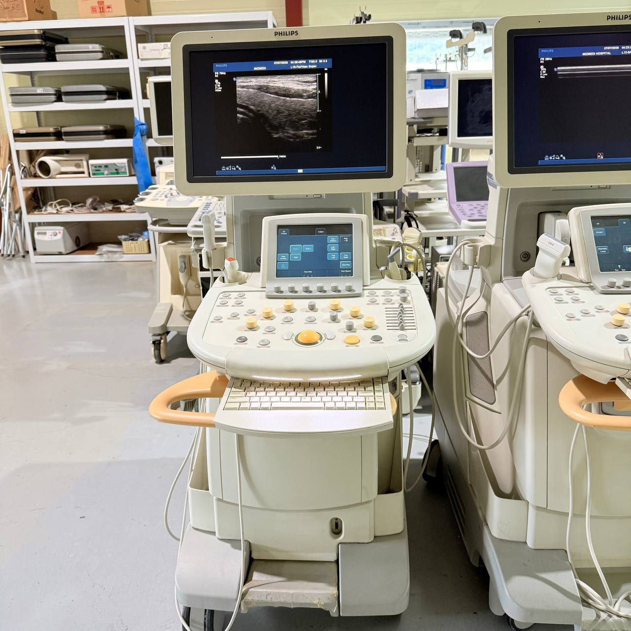 필립스 iU22 Ultrasound Machine - photo 14