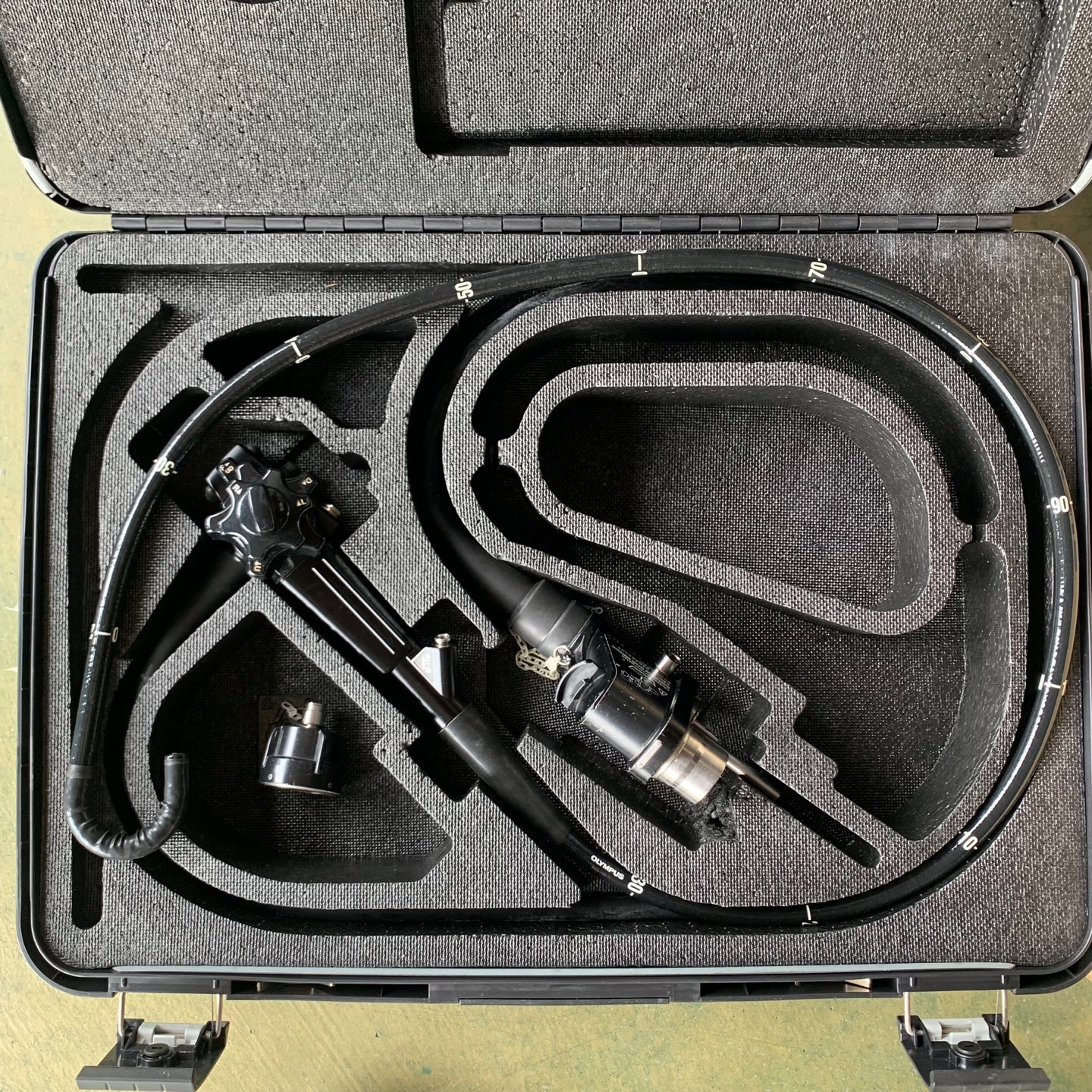 ($700) Olympus CF-V70I Colonoscope Endoscope (Worldwide)