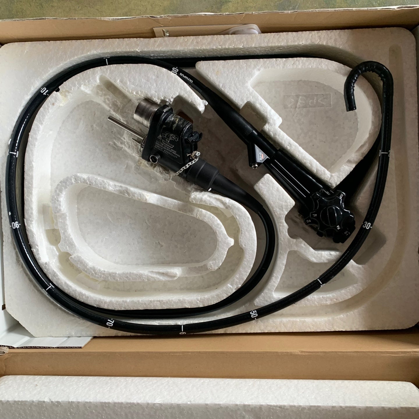 ($600) Olympus CF-V70I Colonoscope Endoscope (Image repair required) - Worldwide