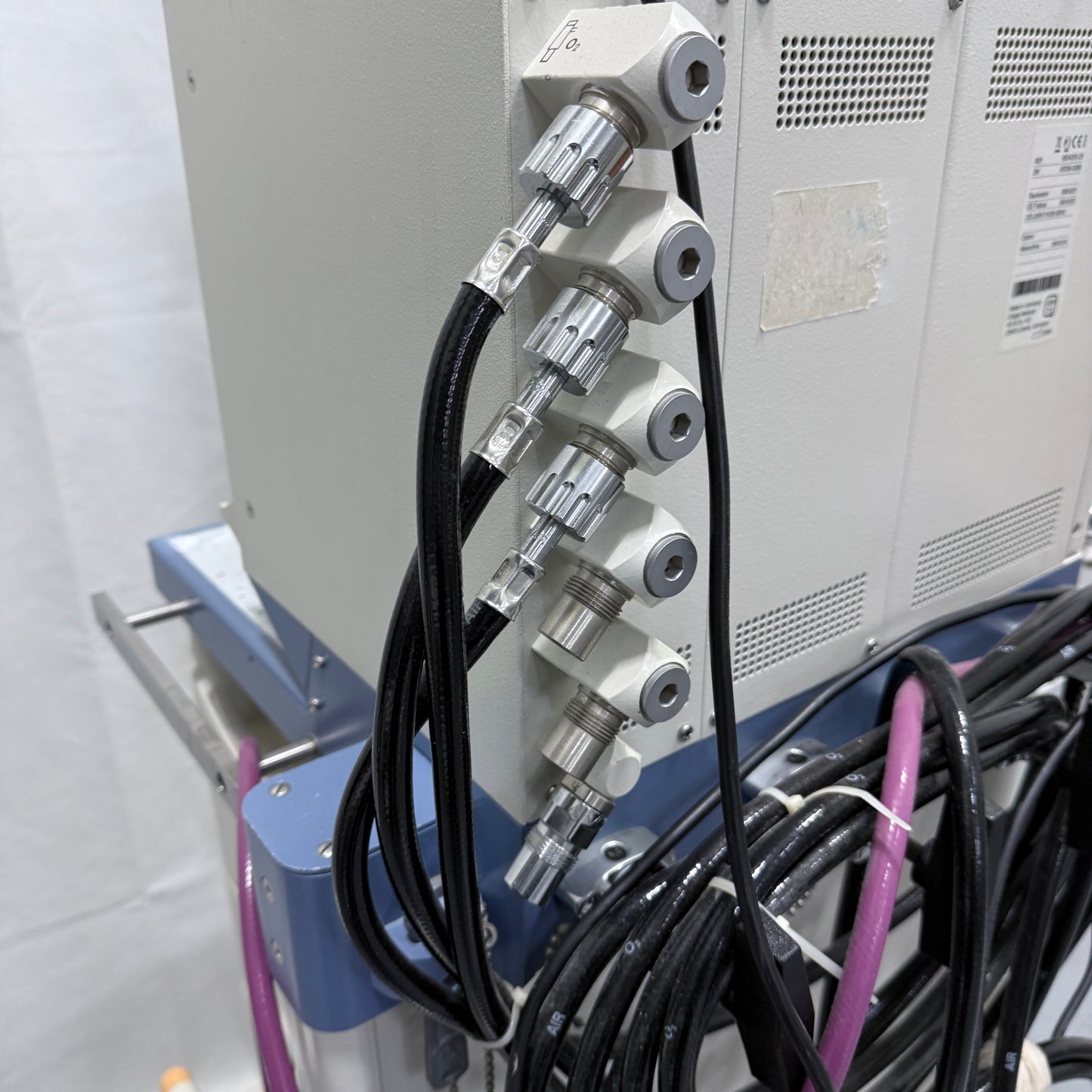 Used Drager Fabius Anesthesia Machine & Enflurane Vapor 2000 For Sale